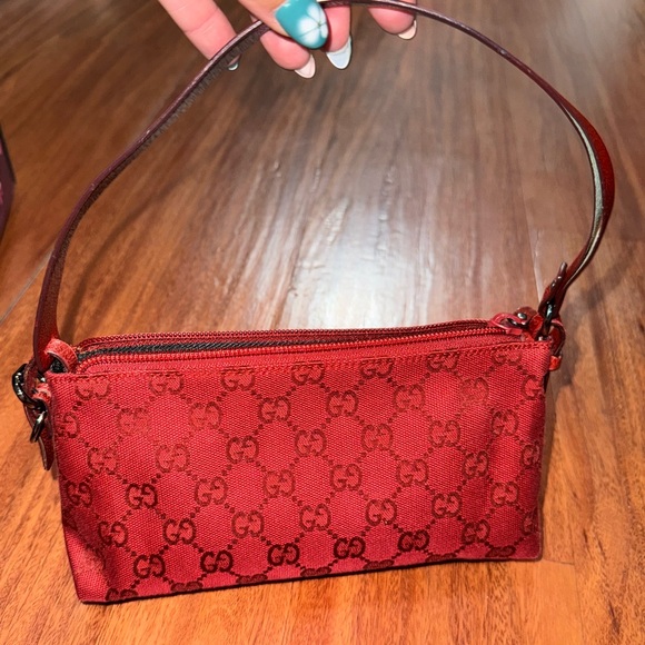 small gucci handbag - Picture 1 of 5